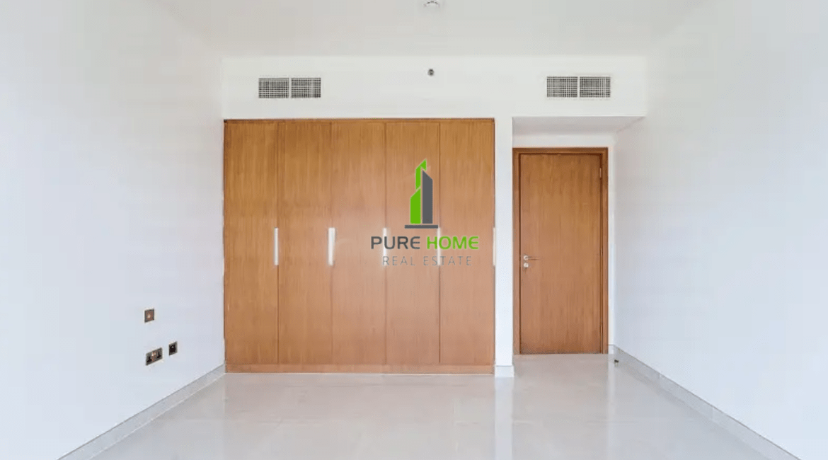 Elegant Waterfront Living – 1BR Apartment