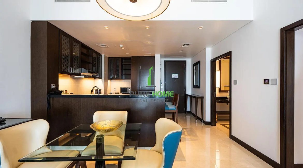 Spacious 3BR Apt | Sea View | Luxurious Living