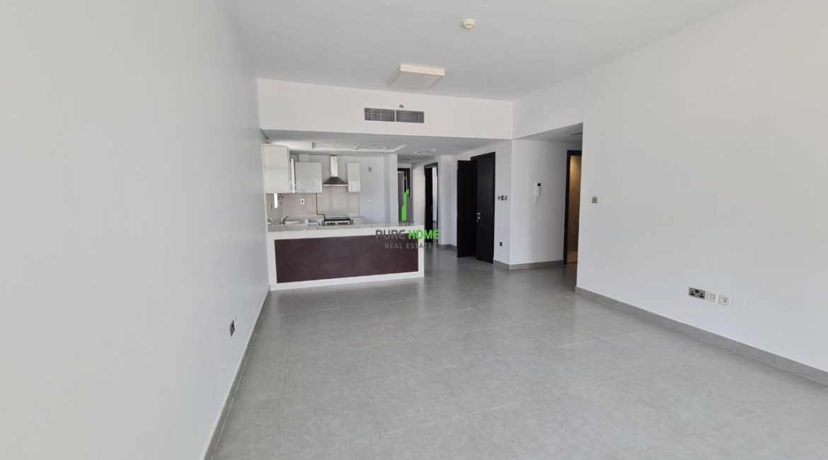 Spacious 2BR Apt | Great Amenities | Premium Location