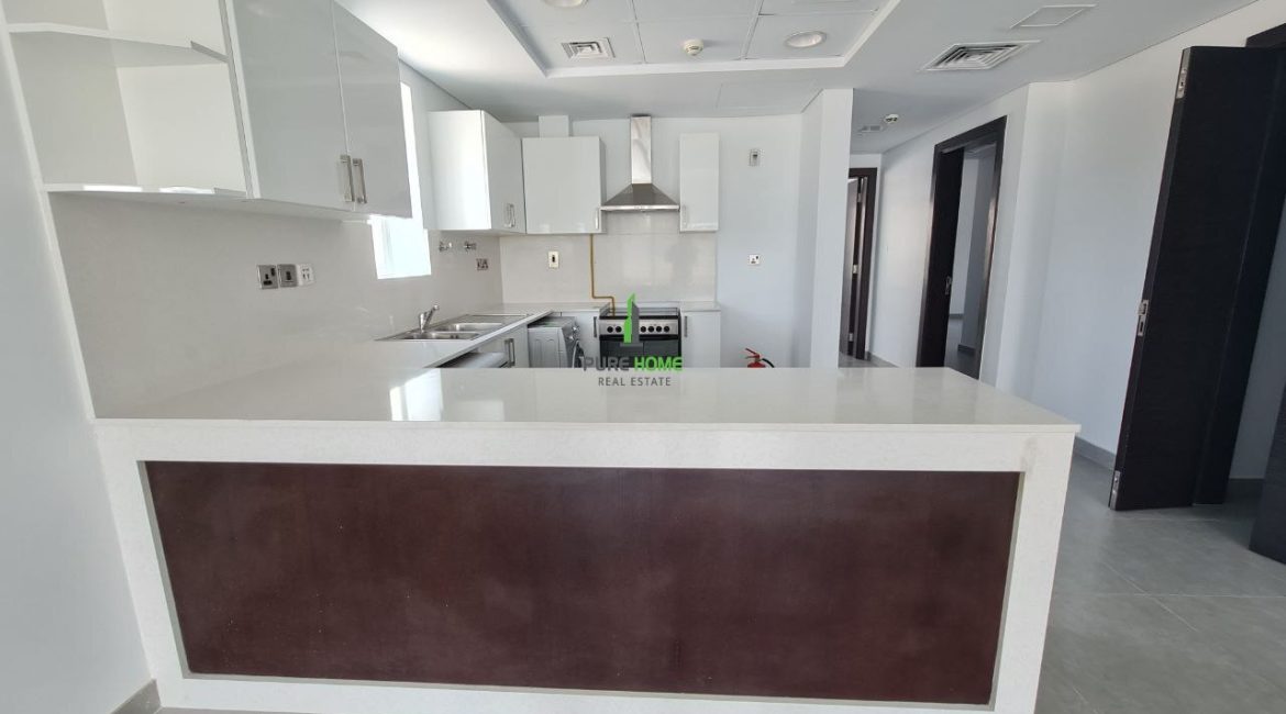 Spacious 2BR Apt | Great Amenities | Premium Location